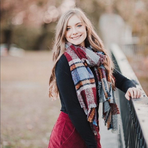 Meet your Posher, Kaelin - Picture 1 of 1